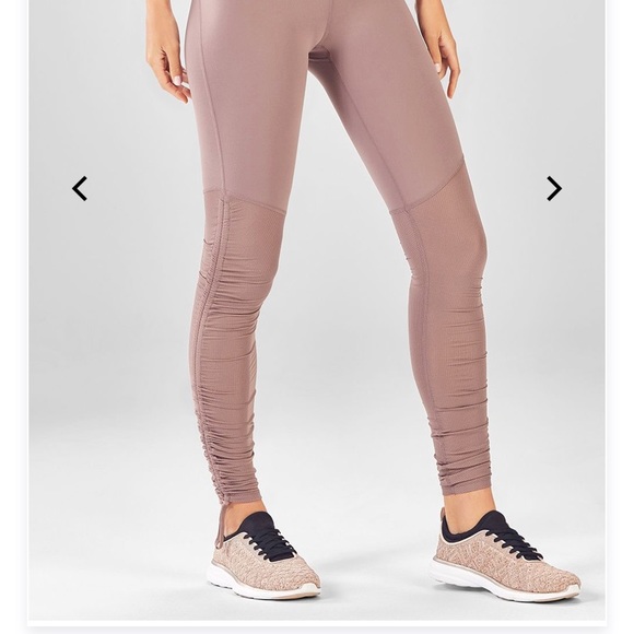 🆕 Fabletics Cashel Powerhold Legging • Sable - Picture 2 of 8